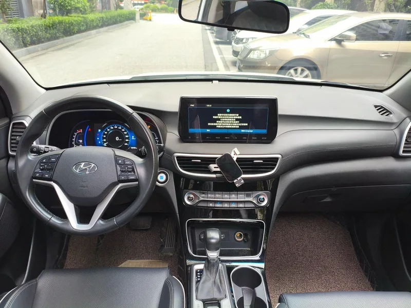 Hyundai Tucson 2019 280TGDi Dual-clutch two-drive fashion version Country VI interior photo 15