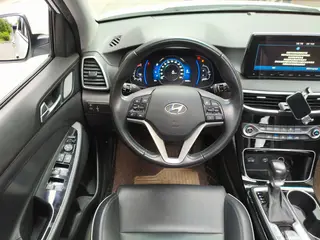 Hyundai Tucson 2019 280TGDi Dual-clutch two-drive fashion version Country VI interior photo 16