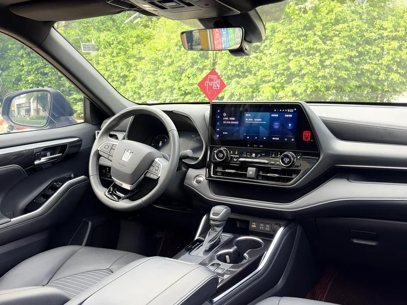 Toyota Crown Kluger 2023 Intelligent electric hybrid double engine 2.5L E-CVT Four-wheel drive Premium Edition interior photo 6