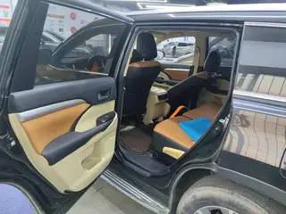 Toyota Highlander 2021 2.0T Two-wheel drive elite version 5 seat interior photo 6 Toyota Highlander 2021 2.0T Two-wheel drive elite version 5 seat interior photo 6
