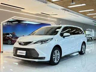 Toyota Sienna 2023 Dual Power 2.5L Luxury Edition