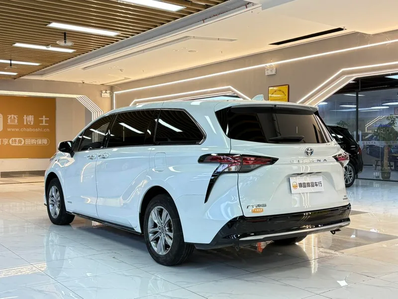 Toyota Sienna 2023 Dual Power 2.5L Luxury Edition exterior photo 4 Toyota Sienna 2023 Dual Power 2.5L Luxury Edition exterior photo 4