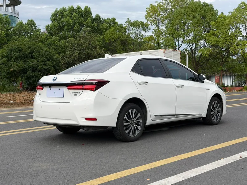 Toyota Corolla 2018 Dual Power 1.8L E-CVT Zhishang Edition China V exterior photo 5 Toyota Corolla 2018 Dual Power 1.8L E-CVT Zhishang Edition China V exterior photo 5