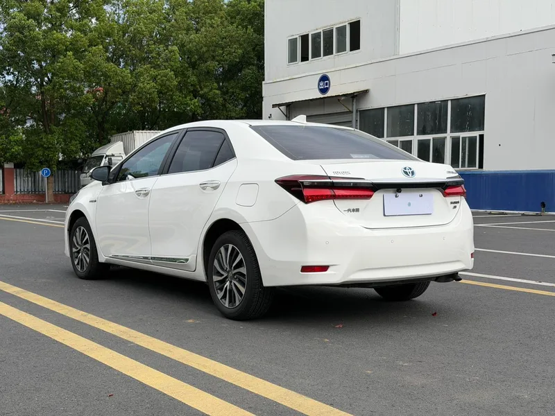Toyota Corolla 2018 Dual Power 1.8L E-CVT Zhishang Edition China V exterior photo 7 Toyota Corolla 2018 Dual Power 1.8L E-CVT Zhishang Edition China V exterior photo 7