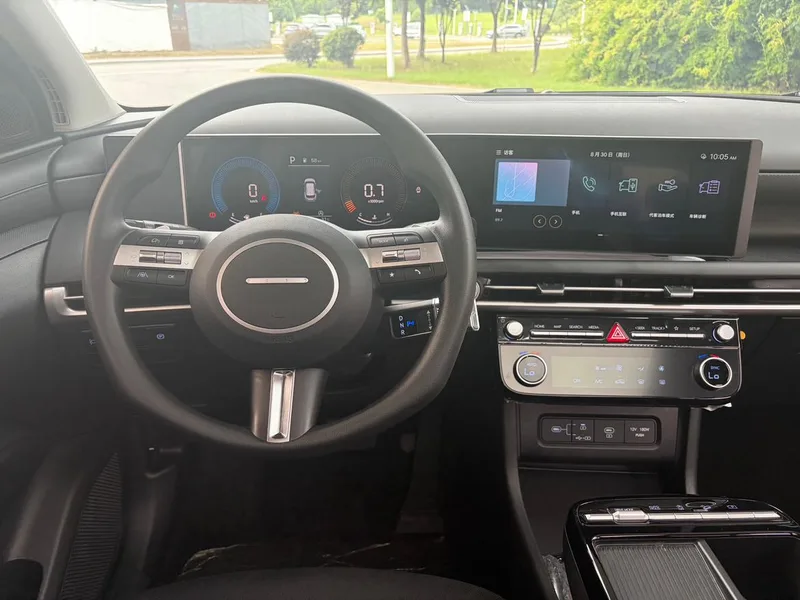 Hyundai Tucson 2025 Tucson L 1.5T GLX Versión de élite interior foto 11 Hyundai Tucson 2025 Tucson L 1.5T GLX Versión de élite interior foto 11