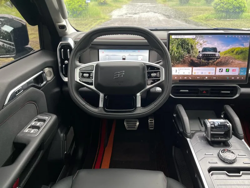 Jetour T2 2023 2.0TD Four-wheel drive Conquer interior photo 17 Jetour T2 2023 2.0TD Four-wheel drive Conquer interior photo 17