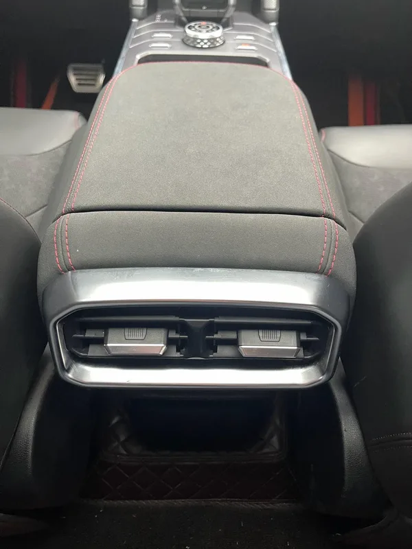 Jetour T2 2023 2.0TD Four-wheel drive Conquer interior photo 19 Jetour T2 2023 2.0TD Four-wheel drive Conquer interior photo 19