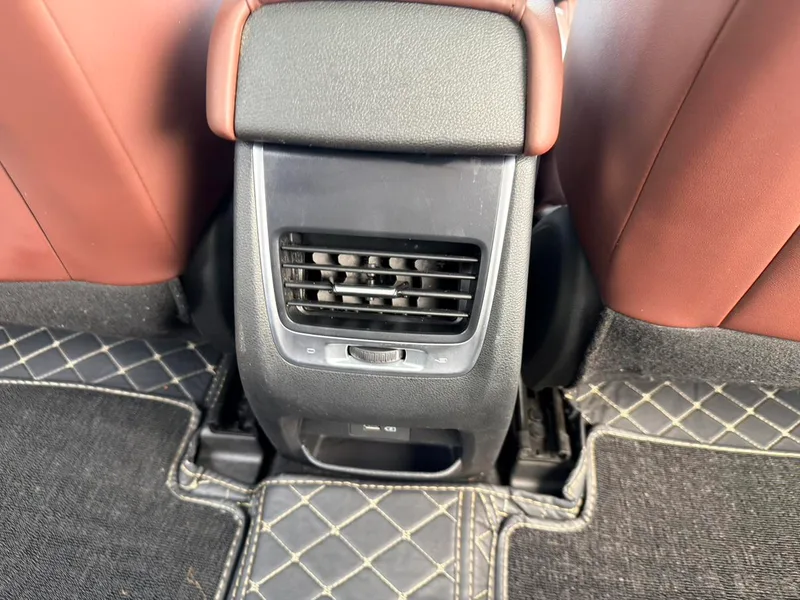 Geely Boyue 2022 1.8TD DCT Zhiya type interior photo 17