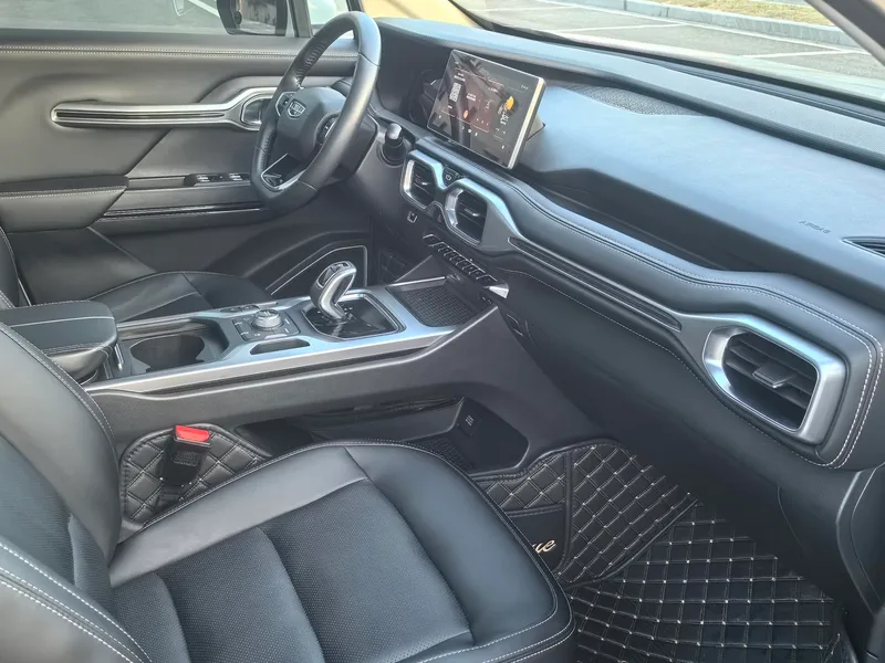 Geely Okavango 2020 1.8TD DCT Luxury type interior photo 13 Geely Okavango 2020 1.8TD DCT Luxury type interior photo 13