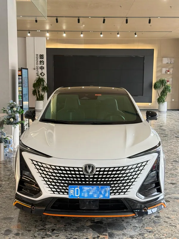 Changan UNI-T 2022 1.5T Sports version Premium Trim exterior photo 2 Changan UNI-T 2022 1.5T Sports version Premium Trim exterior photo 2