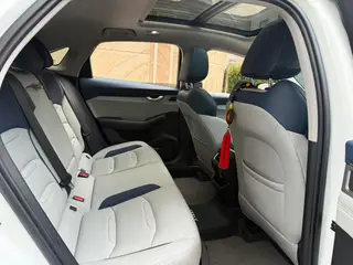 Geely Preface 2023 2.0T Премиальная комплектация интерьер фото 8
