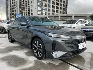 Changan Lamore 2023 1.5T GDI Tipo de lujo automático exterior foto 3 Changan Lamore 2023 1.5T GDI Tipo de lujo automático exterior foto 3