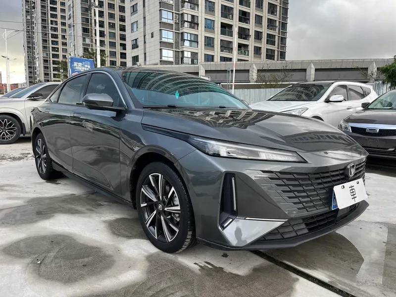 Changan Lamore 2023 1.5T GDI Tipo de lujo automático exterior foto 3 Changan Lamore 2023 1.5T GDI Tipo de lujo automático exterior foto 3