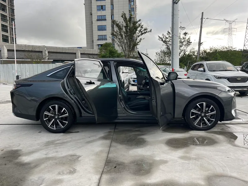 Changan Lamore 2023 1.5T GDI Tipo de lujo automático interior foto 12 Changan Lamore 2023 1.5T GDI Tipo de lujo automático interior foto 12