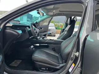 Changan Lamore 2023 1.5T GDI Tipo de lujo automático interior foto 14 Changan Lamore 2023 1.5T GDI Tipo de lujo automático interior foto 14