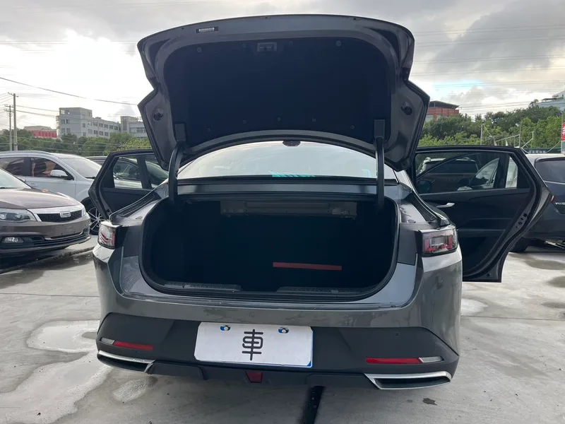 Changan Lamore 2023 1.5T GDI Tipo de lujo automático interior foto 18 Changan Lamore 2023 1.5T GDI Tipo de lujo automático interior foto 18