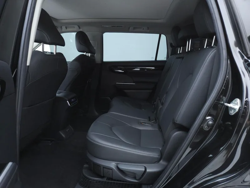 Toyota Highlander 2022 Double moteur 2.5L Édition de luxe à quatre roues motrices 7 Siège extérieur photo 9 Toyota Highlander 2022 Double moteur 2.5L Édition de luxe à quatre roues motrices 7 Siège extérieur photo 9