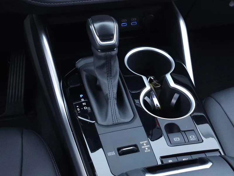 Toyota Highlander 2022 Double moteur 2.5L Édition de luxe à quatre roues motrices 7 Siège intérieur photo 12 Toyota Highlander 2022 Double moteur 2.5L Édition de luxe à quatre roues motrices 7 Siège intérieur photo 12