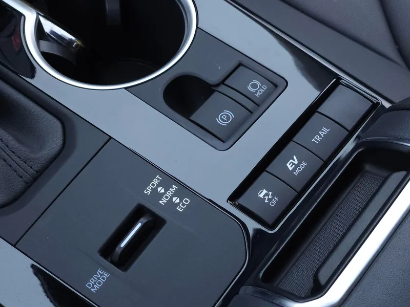 Toyota Highlander 2022 Double moteur 2.5L Édition de luxe à quatre roues motrices 7 Siège intérieur photo 14 Toyota Highlander 2022 Double moteur 2.5L Édition de luxe à quatre roues motrices 7 Siège intérieur photo 14