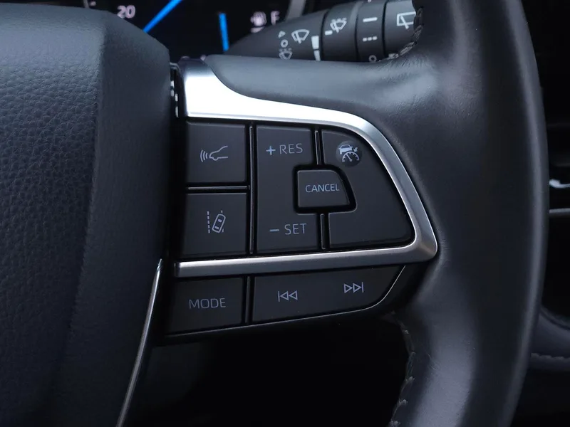 Toyota Highlander 2022 Double moteur 2.5L Édition de luxe à quatre roues motrices 7 Siège intérieur photo 15 Toyota Highlander 2022 Double moteur 2.5L Édition de luxe à quatre roues motrices 7 Siège intérieur photo 15