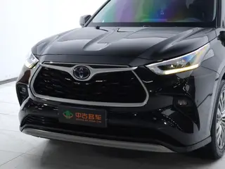 Toyota Highlander 2022 Double moteur 2.5L Édition de luxe à quatre roues motrices 7 Siège intérieur photo 20 Toyota Highlander 2022 Double moteur 2.5L Édition de luxe à quatre roues motrices 7 Siège intérieur photo 20