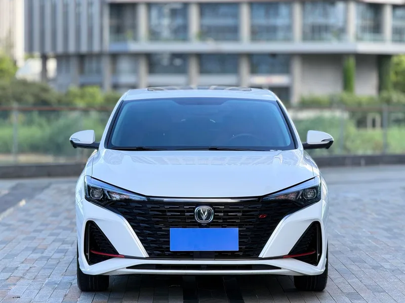 Changan Eado 2024 PLUS 1.4T DCT Versión de alta energía exterior foto 3