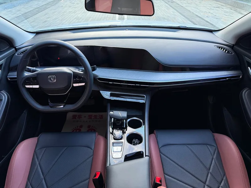 Changan Eado 2024 PLUS 1.4T DCT Versión de alta energía interior foto 9