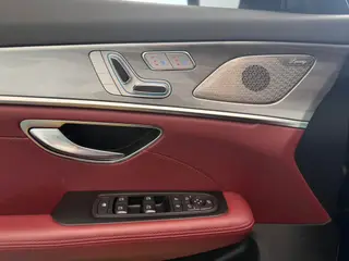 Jetour X70 PLUS 2023 1.5T DCT Brave person PLUS 5 seat interior photo 14 Jetour X70 PLUS 2023 1.5T DCT Brave person PLUS 5 seat interior photo 14