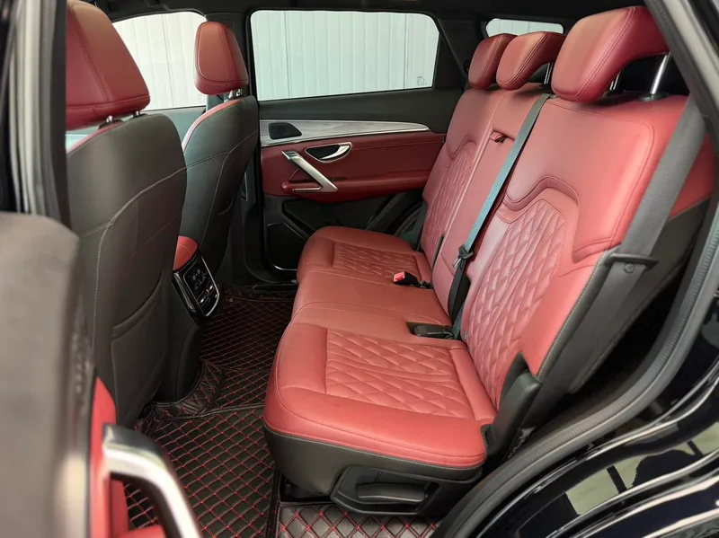 Jetour X70 PLUS 2023 1.5T DCT Brave person PLUS 5 seat interior photo 16 Jetour X70 PLUS 2023 1.5T DCT Brave person PLUS 5 seat interior photo 16