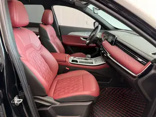 Jetour X70 PLUS 2023 1.5T DCT Brave person PLUS 5 seat interior photo 18 Jetour X70 PLUS 2023 1.5T DCT Brave person PLUS 5 seat interior photo 18