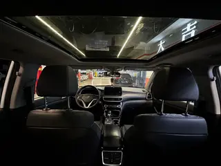 Hyundai Tucson 2019 280TGDi Dual-clutch two-drive fashion version Country VI interior photo 8 Hyundai Tucson 2019 280TGDi Dual-clutch two-drive fashion version Country VI interior photo 8