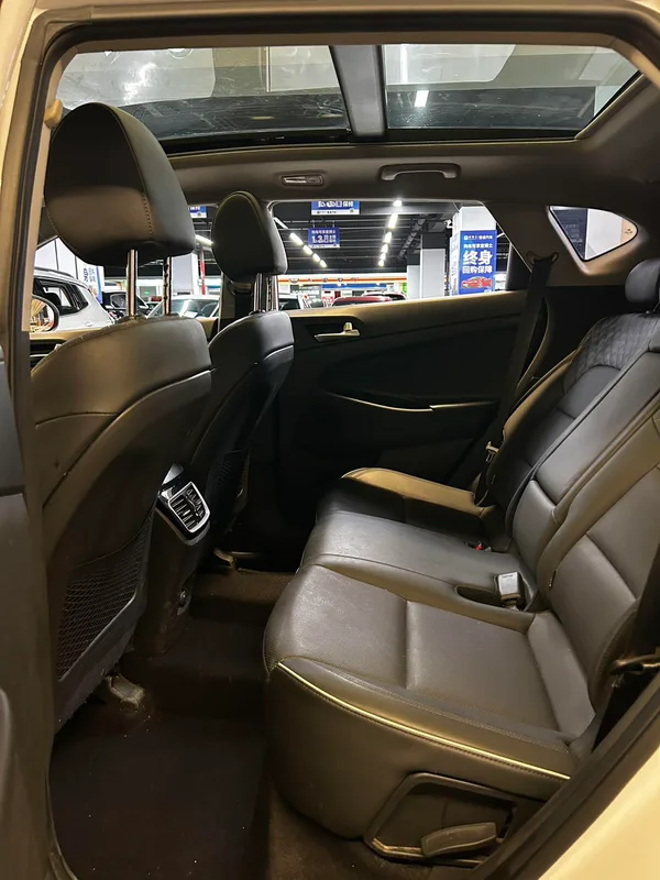 Hyundai Tucson 2019 280TGDi Dual-clutch two-drive fashion version Country VI interior photo 9 Hyundai Tucson 2019 280TGDi Dual-clutch two-drive fashion version Country VI interior photo 9