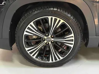 Jetour X90 2020 1.6T DCT Shadow Edition 7 seat interior photo 13