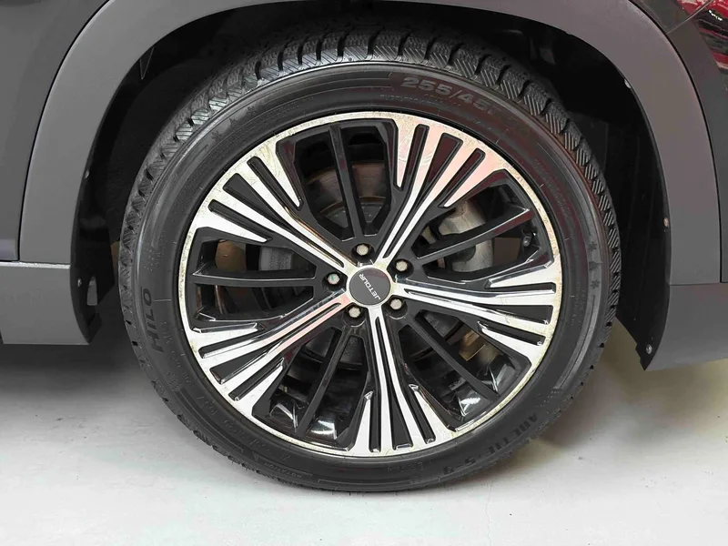 Jetour X90 2020 1.6T DCT Shadow Edition 7 seat interior photo 16