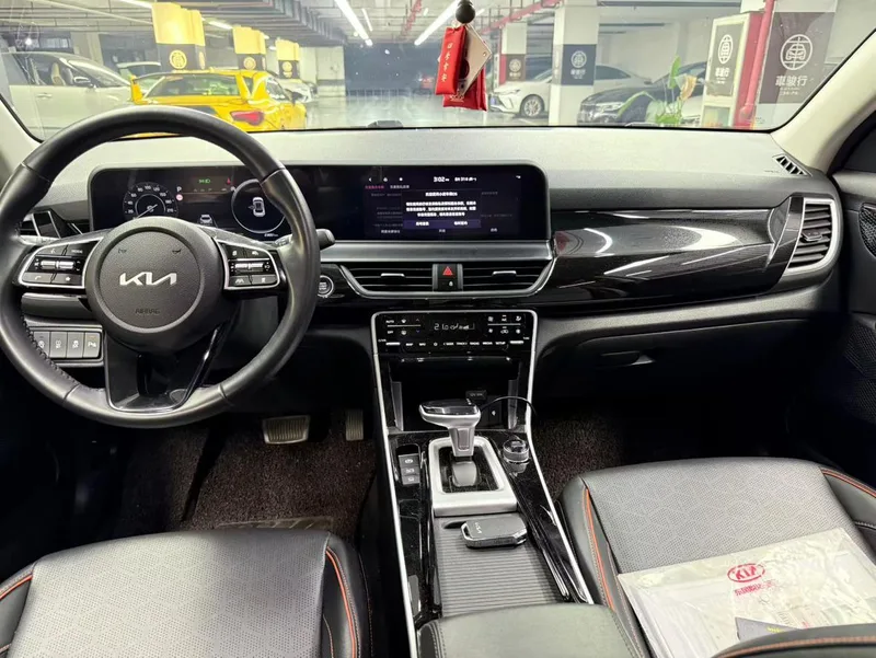 Kia Seltos 2023 1.5L IVT Premium Edition interior photo 7 Kia Seltos 2023 1.5L IVT Premium Edition interior photo 7