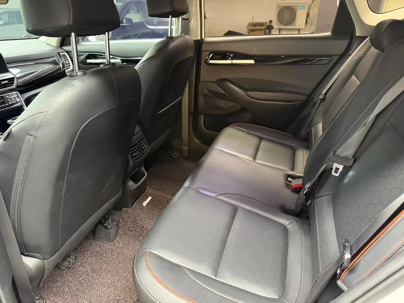 Kia Seltos 2023 1.5L IVT Premium Edition interior photo 8 Kia Seltos 2023 1.5L IVT Premium Edition interior photo 8