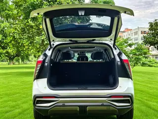 Geely Boyue L 2024 1.5TD DCT Version de luxe extérieur photo 8 Geely Boyue L 2024 1.5TD DCT Version de luxe extérieur photo 8