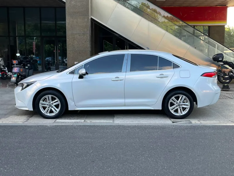 Toyota Levin 2019 185T Luxury Edition Country VI exterior photo 3