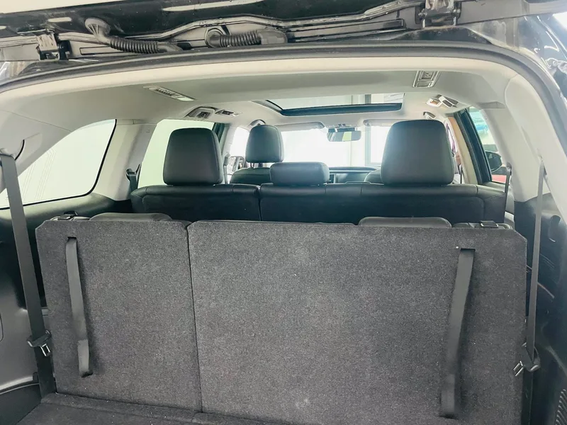 Toyota Highlander 2018 2.0T Four-wheel drive Premium Edition 7 seat Country VI interior photo 14 Toyota Highlander 2018 2.0T Four-wheel drive Premium Edition 7 seat Country VI interior photo 14
