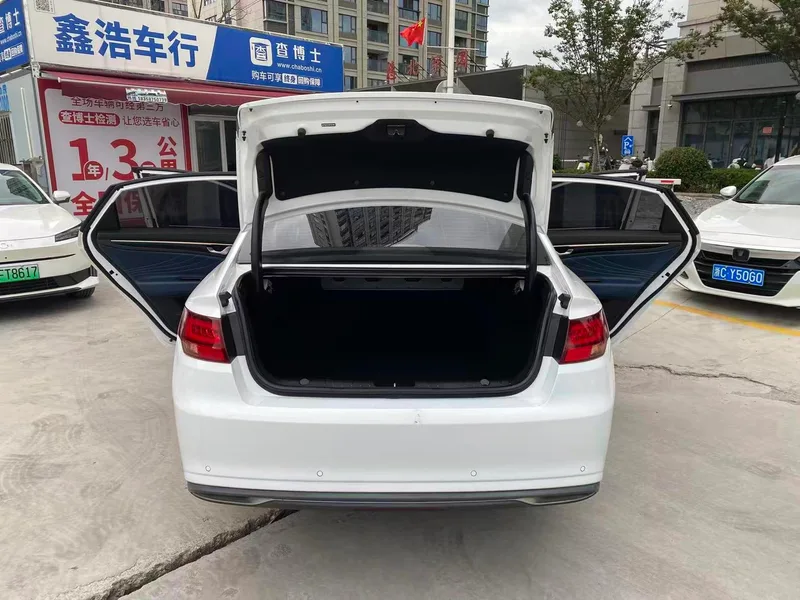 Geely Emgrand GL 2021 UP 1.4T CVT Collar type interior photo 8 Geely Emgrand GL 2021 UP 1.4T CVT Collar type interior photo 8