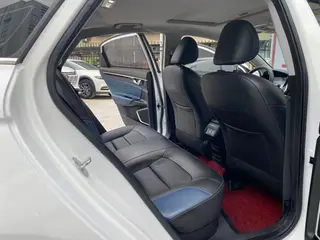 Geely Emgrand GL 2021 UP 1.4T CVT Collar type interior photo 12 Geely Emgrand GL 2021 UP 1.4T CVT Collar type interior photo 12
