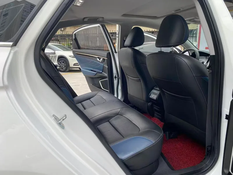 Geely Emgrand GL 2021 UP 1.4T CVT Collar type interior photo 12 Geely Emgrand GL 2021 UP 1.4T CVT Collar type interior photo 12