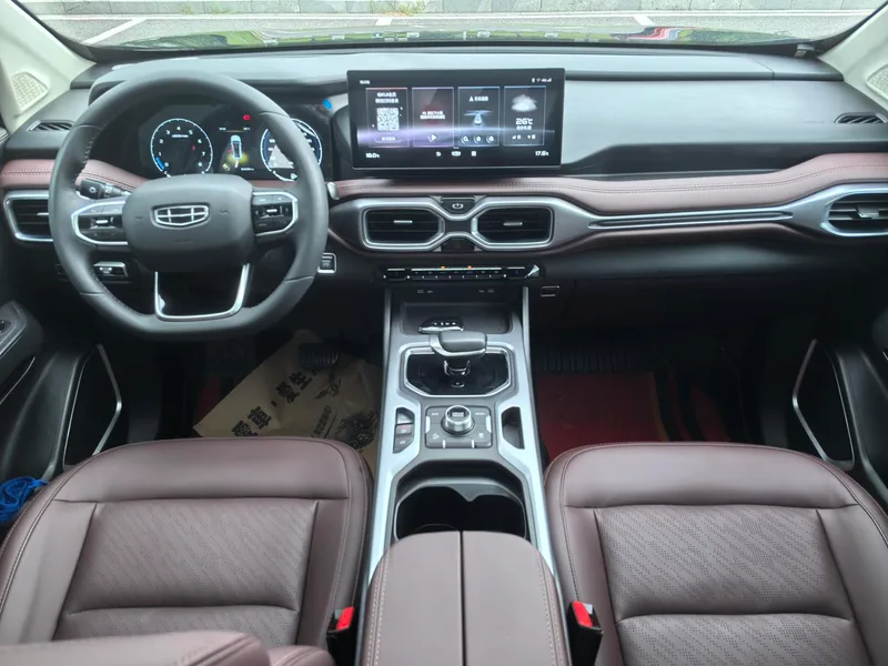 Geely Okavango 2022 1.8TD DCT De lujo interior foto 9 Geely Okavango 2022 1.8TD DCT De lujo interior foto 9