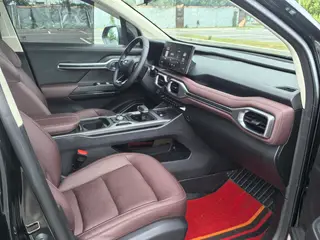 Geely Okavango 2022 1.8TD DCT De lujo interior foto 12 Geely Okavango 2022 1.8TD DCT De lujo interior foto 12