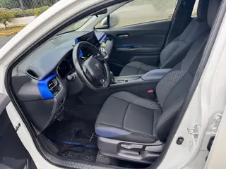 Toyota C-HR 2023 2.0L Versión cómoda interior foto 6