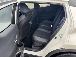 Toyota C-HR 2023 2.0L Versión cómoda interior foto 7