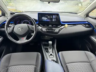 Toyota C-HR 2023 2.0L Versión cómoda interior foto 8