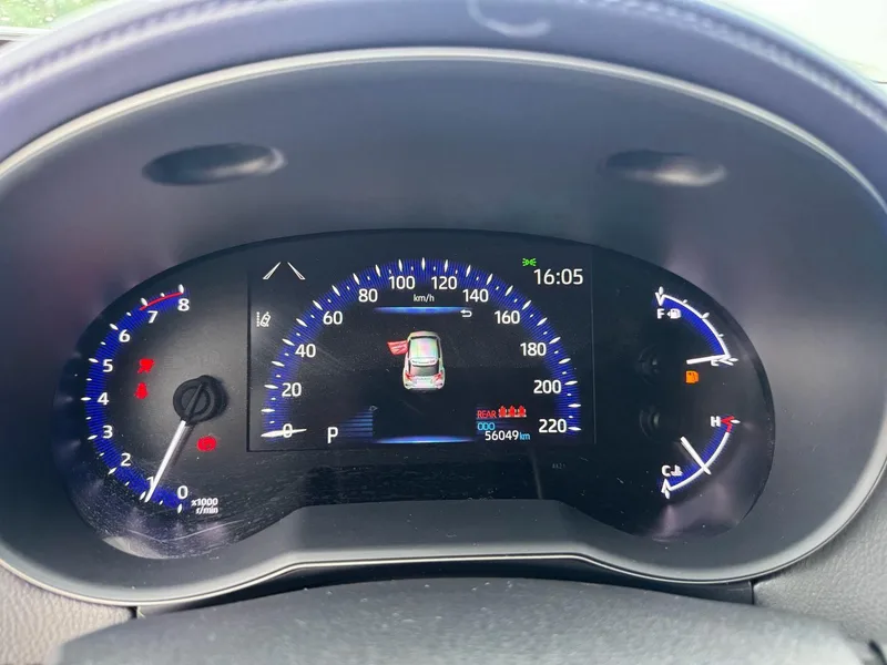 Toyota C-HR 2023 2.0L Versión cómoda interior foto 9