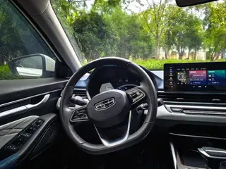 Geely Emgrand 2022 4.ª generación 1.5L CVT Modelo insignia interior foto 15 Geely Emgrand 2022 4.ª generación 1.5L CVT Modelo insignia interior foto 15