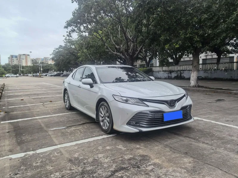 Toyota Camry 2019 2.0G Edición de lujo País VI exterior foto 3 Toyota Camry 2019 2.0G Edición de lujo País VI exterior foto 3